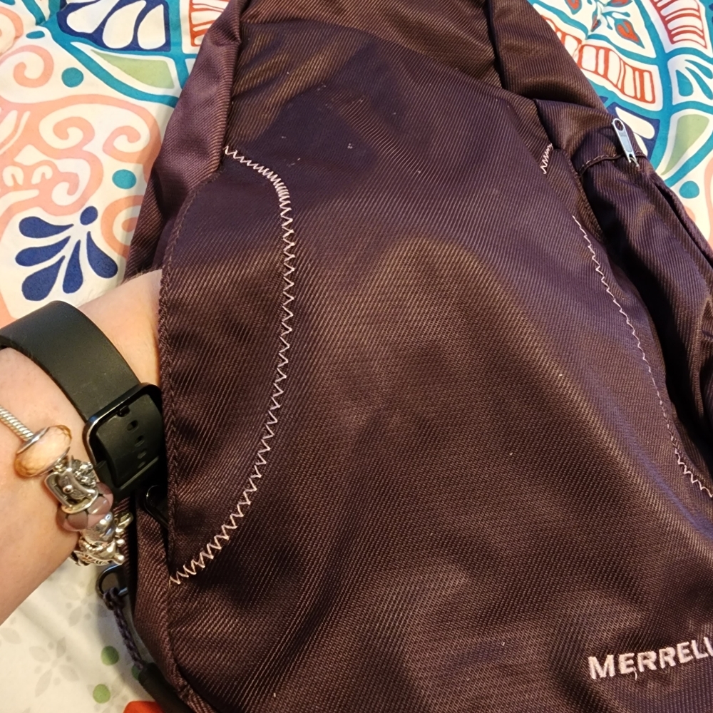Merrell EUC sling bag backpack purple - Picture 3 of 8